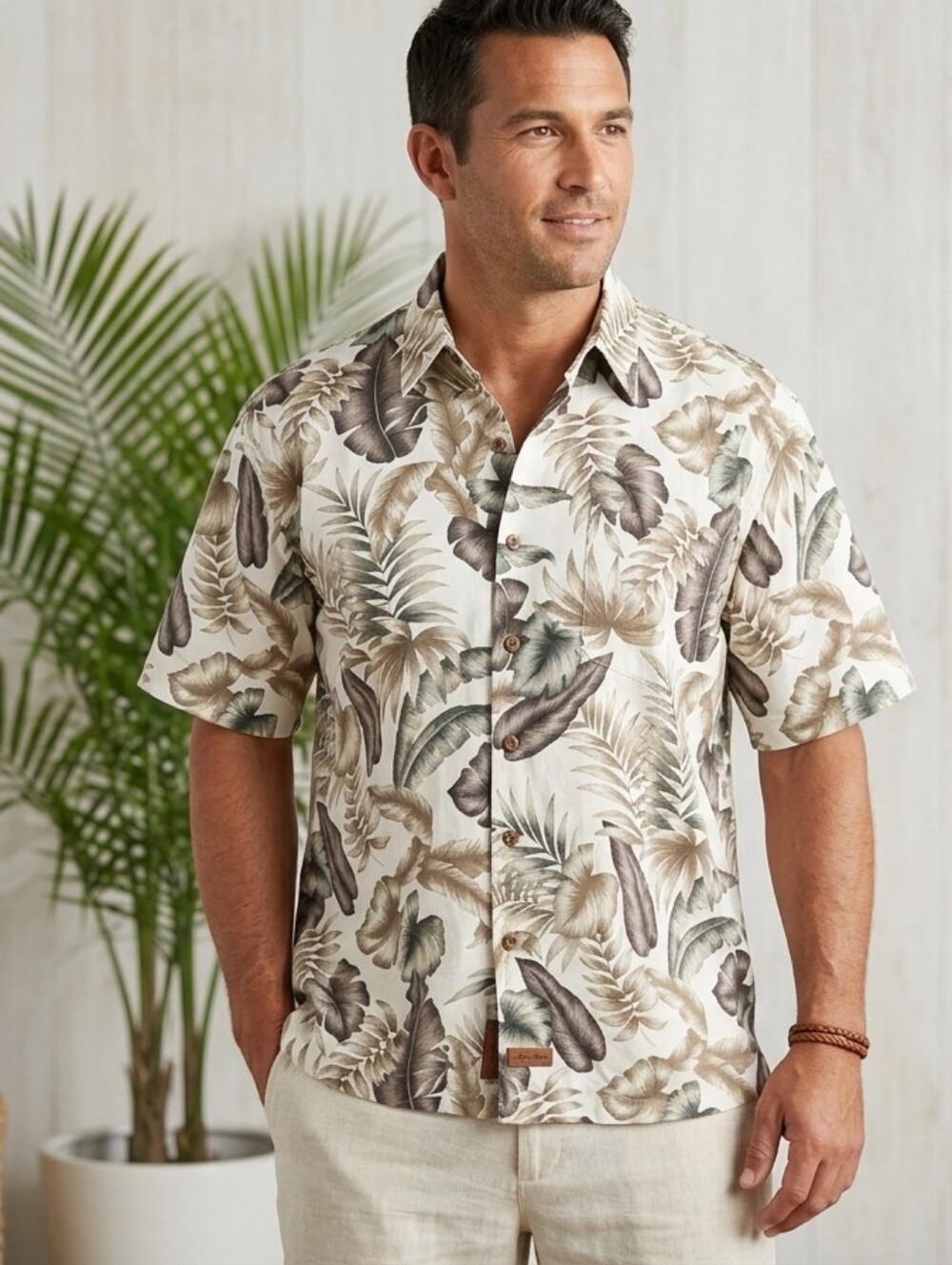 Hollis River Men's XXL Hawaiian Tropical Print Button Up Shirt Tan Cream